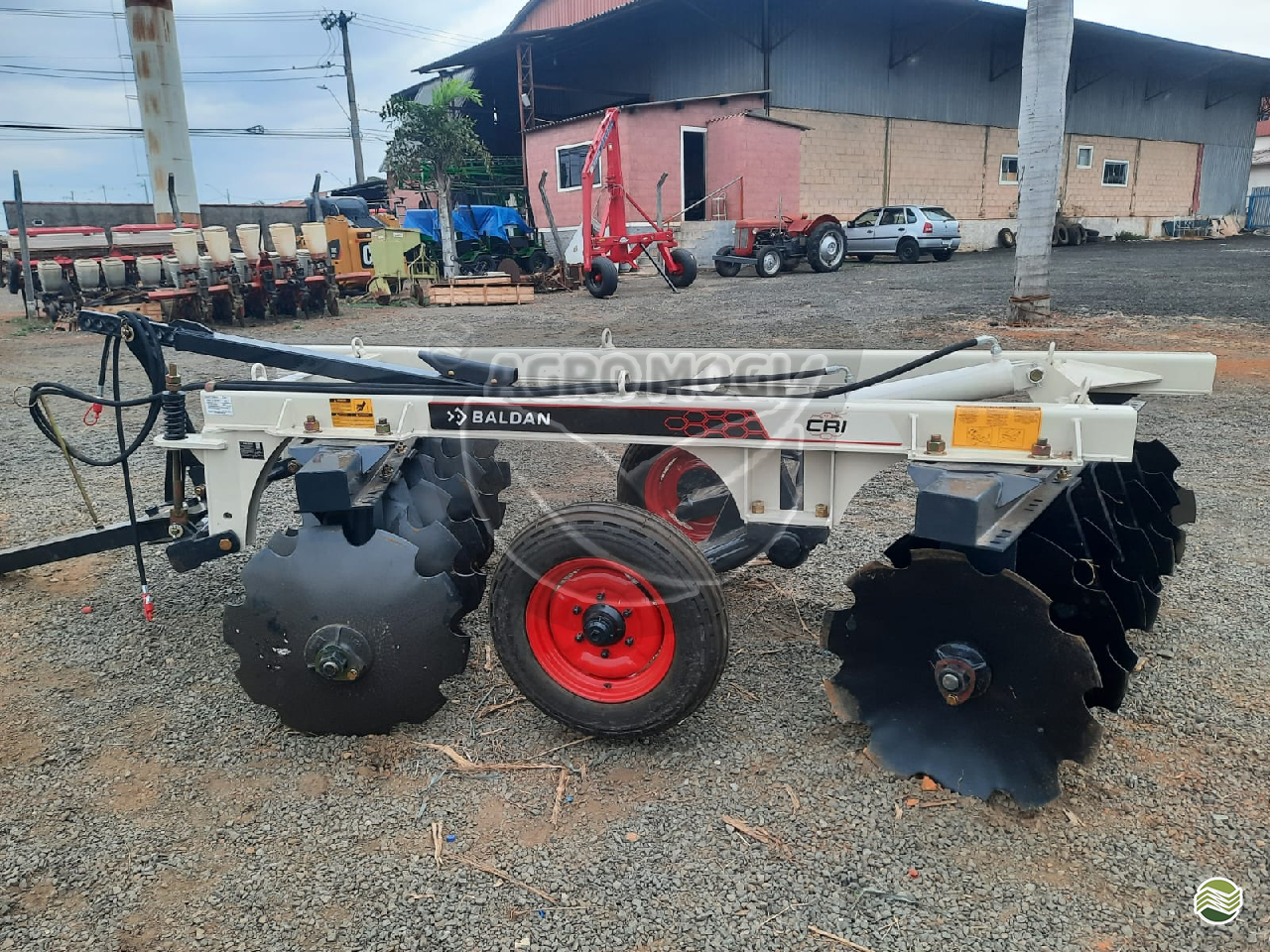 IMPLEMENTOS AGRICOLAS GRADE ARADORA ARADORA 14 DISCOS Agro Mogi Peças e Equipamentos Agrícolas MOGI-MIRIM SÃO PAULO SP